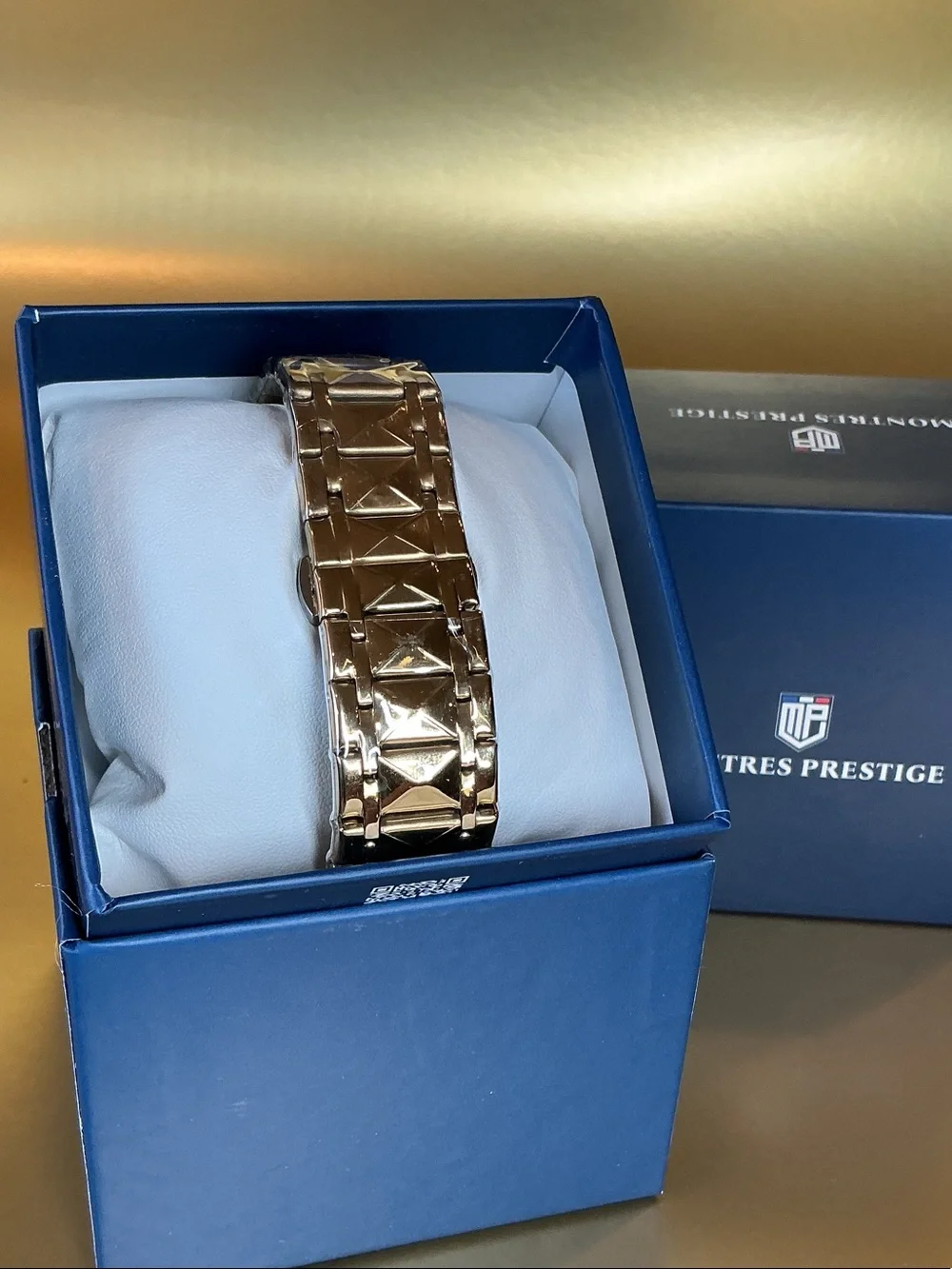 Invicta Rose Gold Tone Chronograph Watch with Blue Dial
